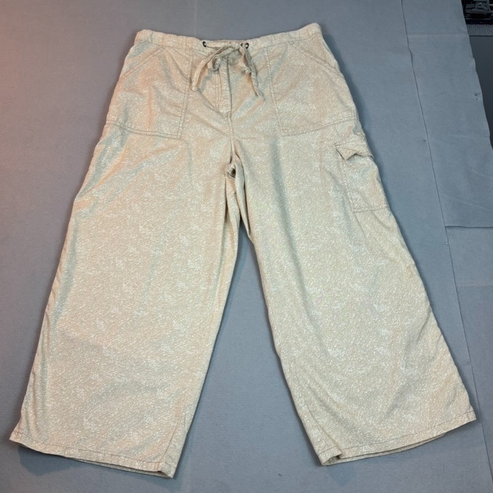White Stag Womens 100% Cotton wideleg crop beige micro floral cargo pants sz 14‎